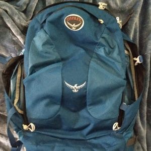Osprey Farpoint 40 M/L Good Used Condition